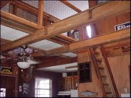 The loft and ladder in Cabane Danos