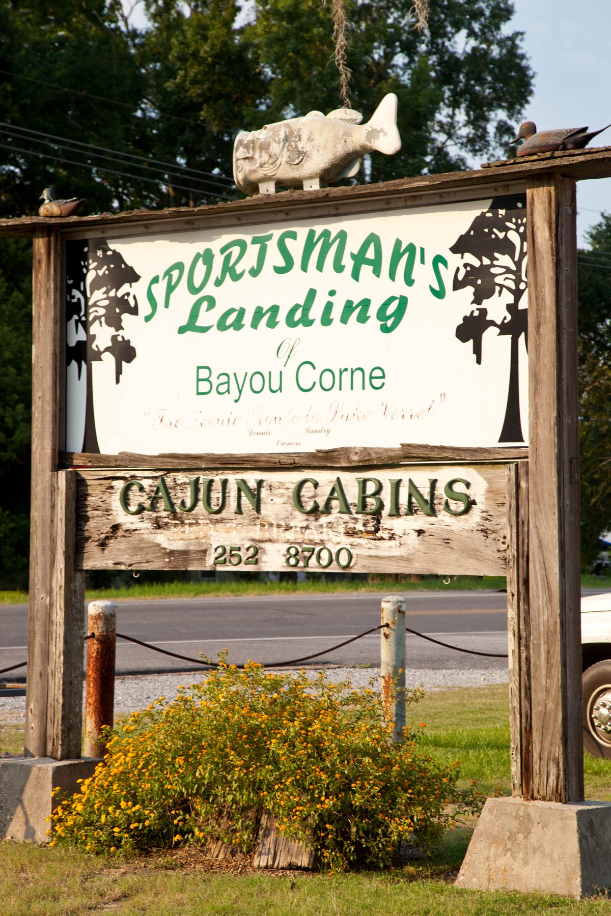 The Sportsman's Landing and Cajun Cabins sign on LA Highway 70